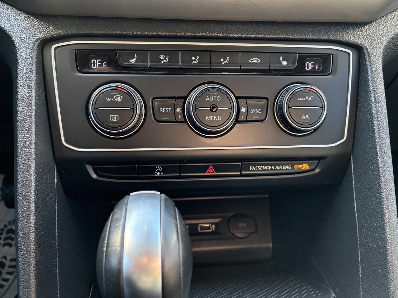 Used 2019 Volkswagen Atlas SE image 29