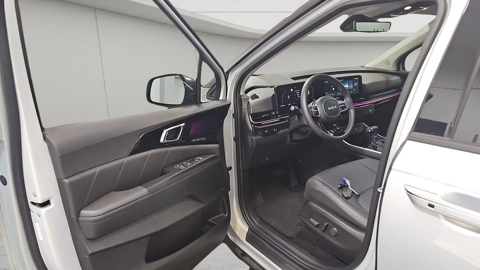 Used 2026 Kia Carnival SX Prestige FWD image 24