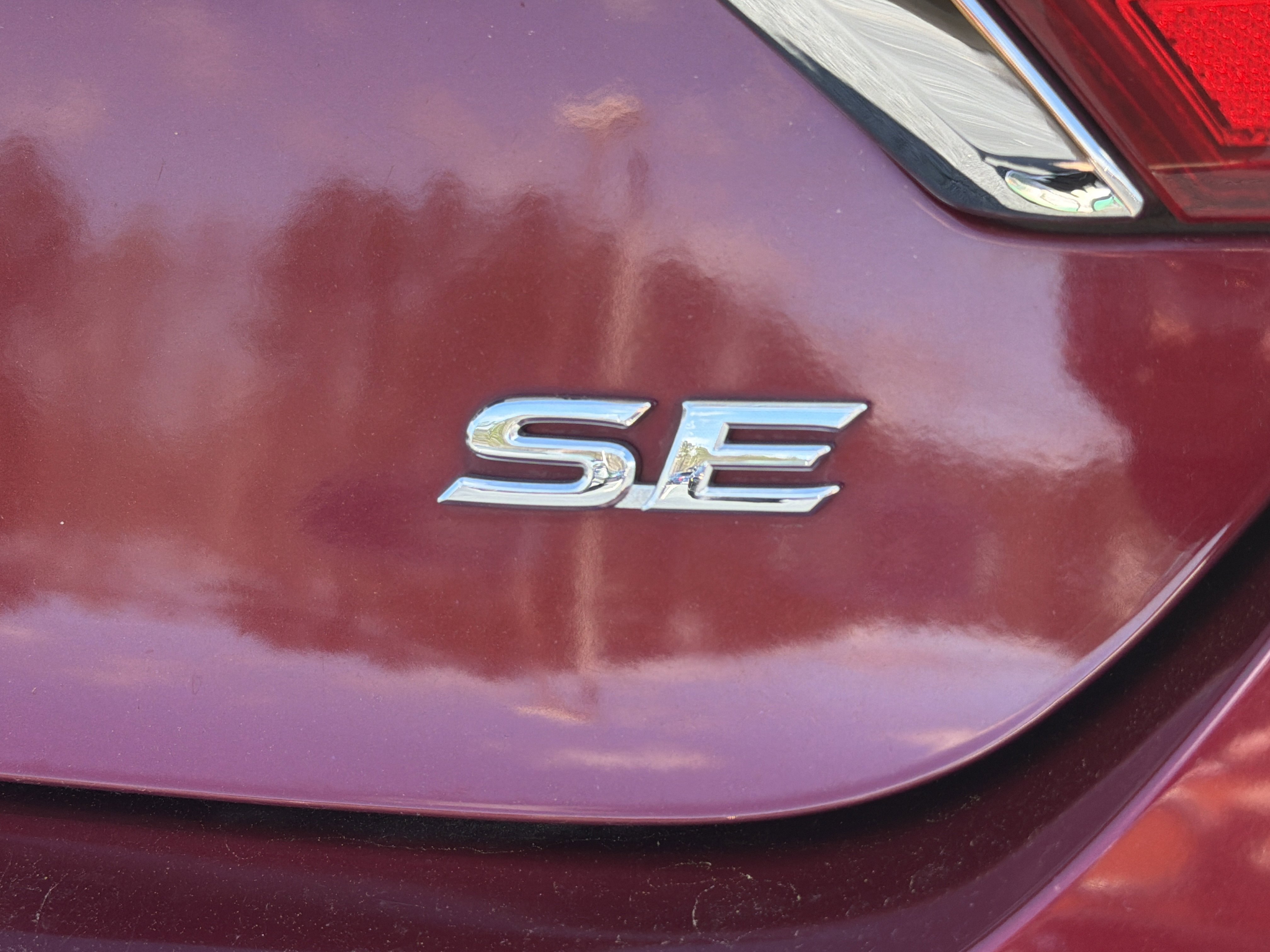 Used 2017 Toyota Camry SE image 14