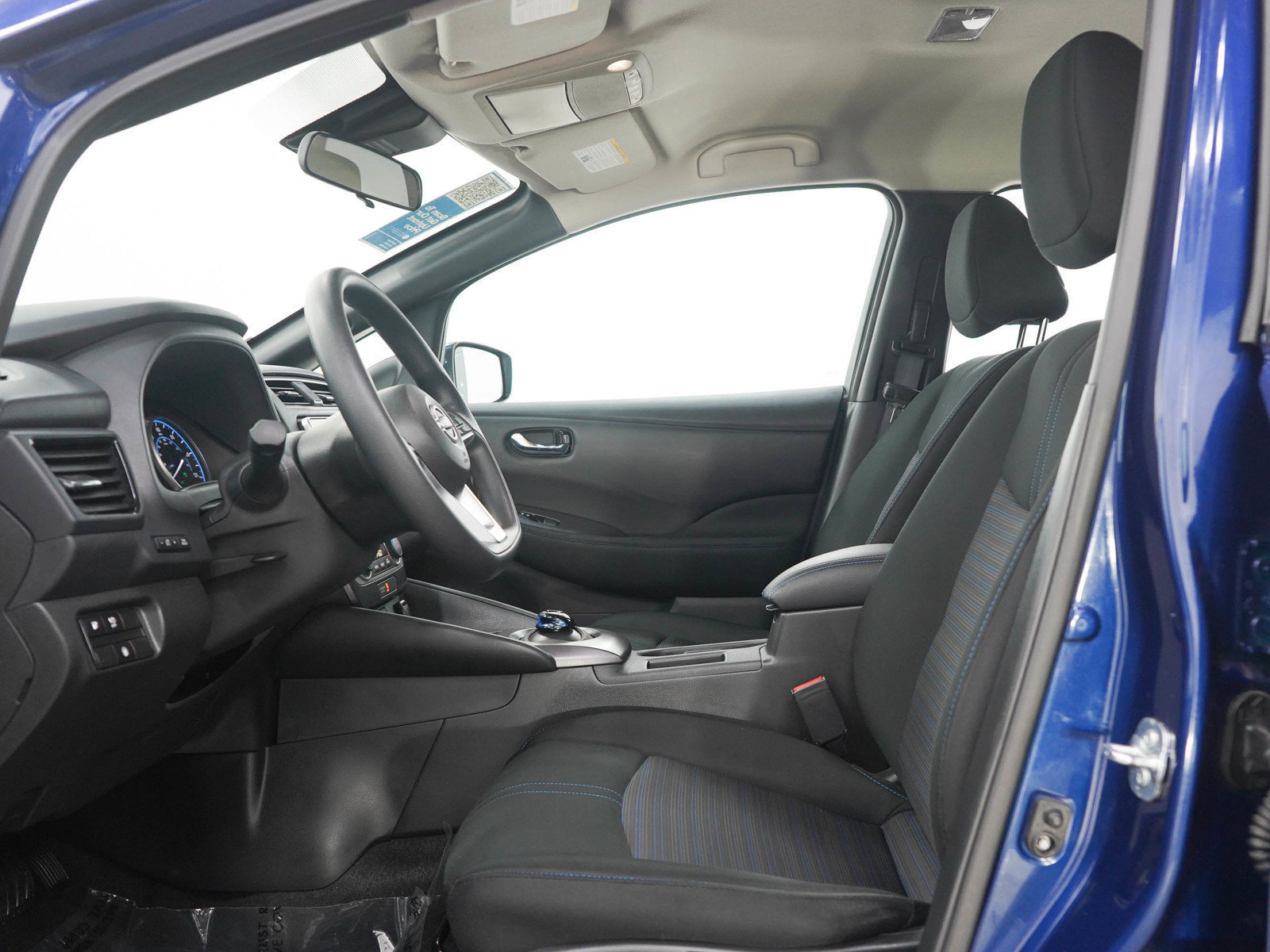 Used 2025 Nissan Leaf S FWD image 20