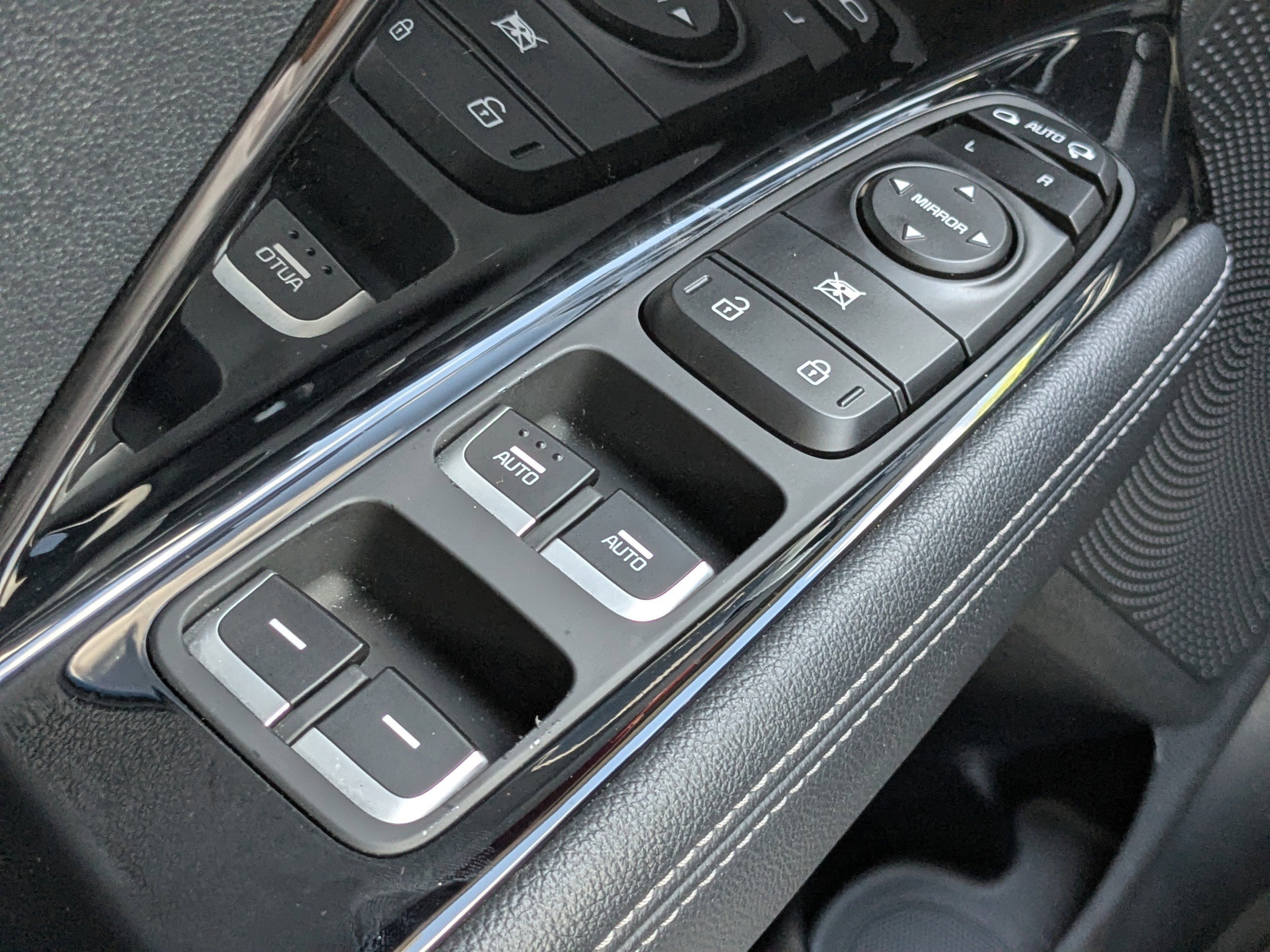 Used 2022 Kia Niro EX Premium image 24