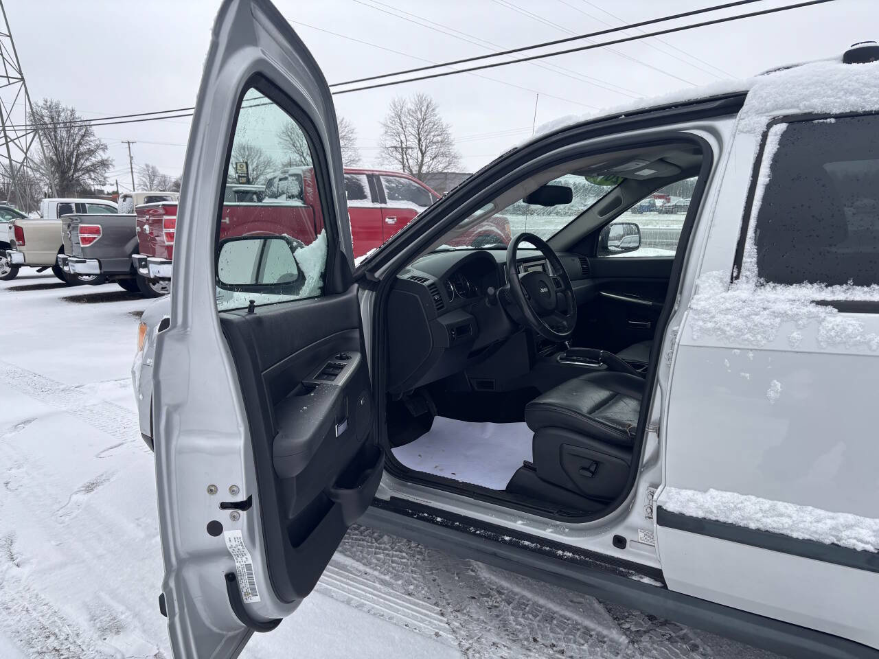 Used 2009 Jeep Grand Cherokee Laredo image 11