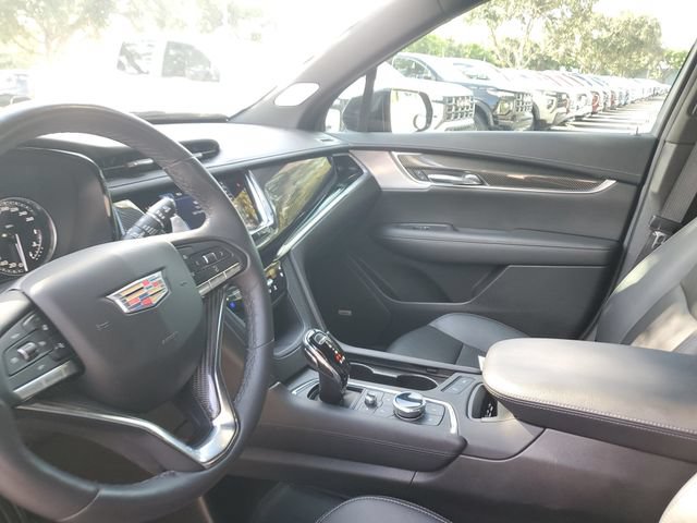 Used 2023 Cadillac XT6 Sport w/ LPO, Floor Liner Package AWD/4WD image 22