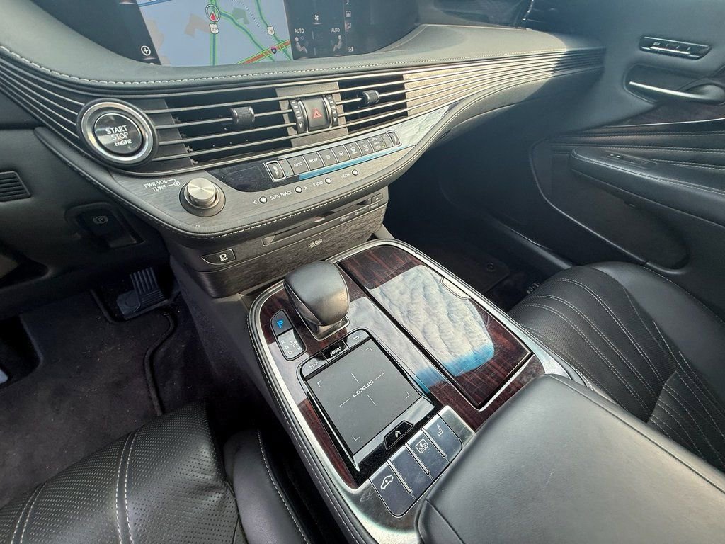 Used 2020 Lexus LS 500 AWD w/ Luxury Package image 17