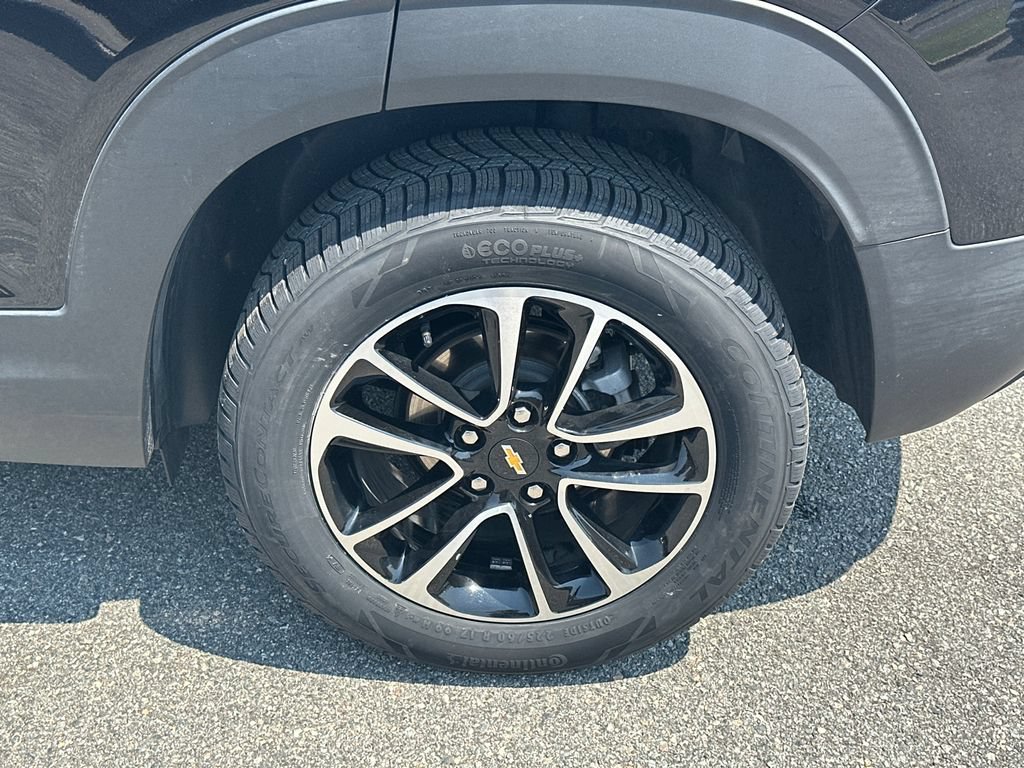 Used 2025 Chevrolet TrailBlazer LT AWD/4WD image 19