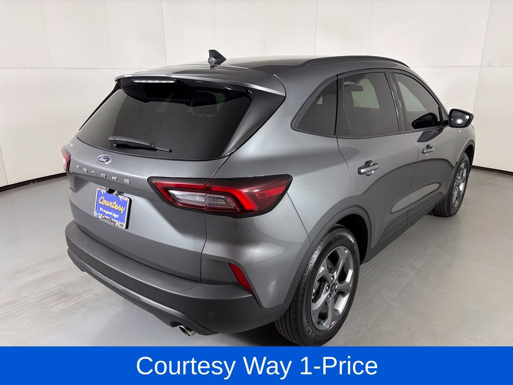 Used 2026 Ford Escape ST-Line w/ Tech Pack #1 FWD image 11