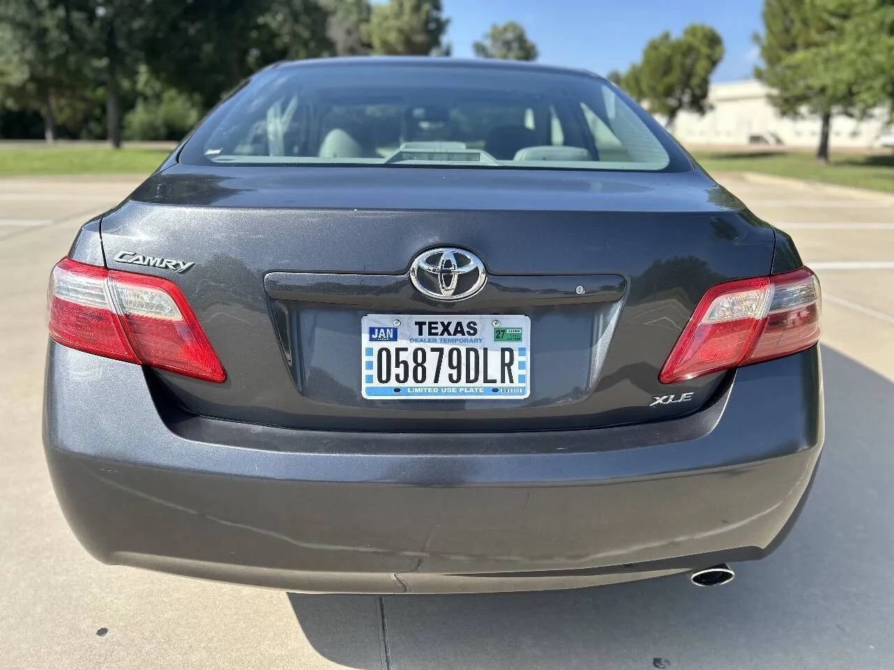 Used 2009 Toyota Camry XLE w/ Leather Pkg FWD image 7