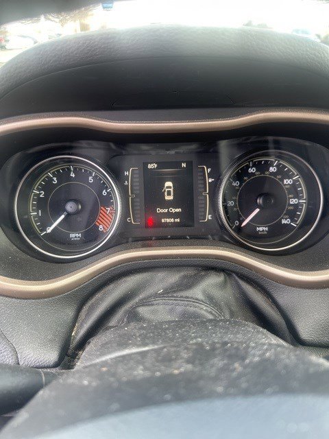 Used 2014 Jeep Cherokee Latitude w/ Cold Weather Group image 5