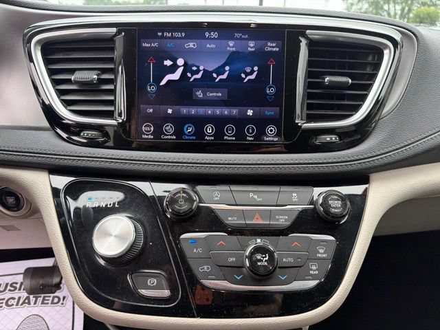 Used 2019 Chrysler Pacifica Limited FWD image 20