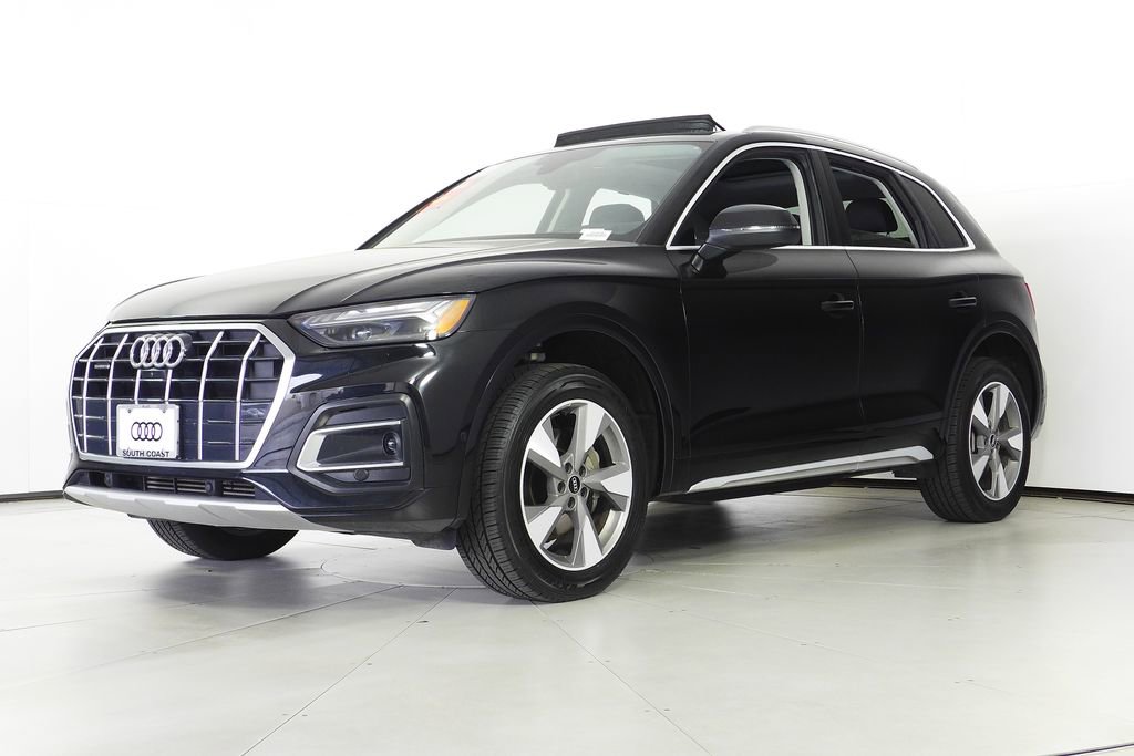 Used 2023 Audi Q5 Prestige w/ Prestige Package image 2