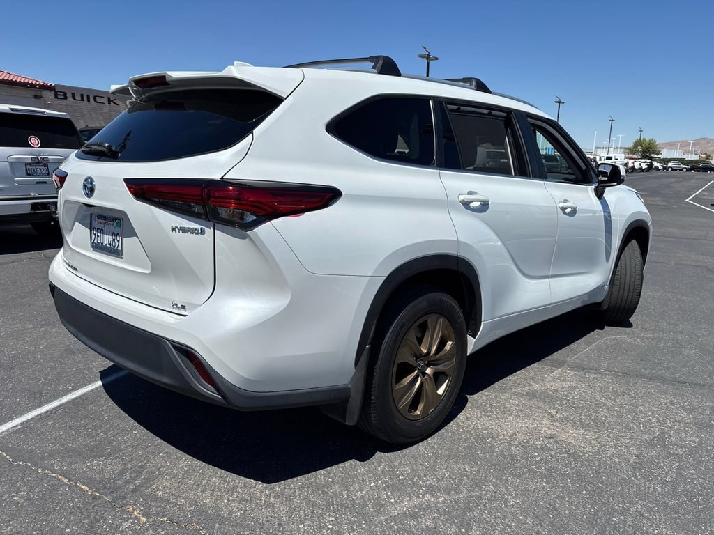 Used 2023 Toyota Highlander Bronze Edition AWD/4WD image 5