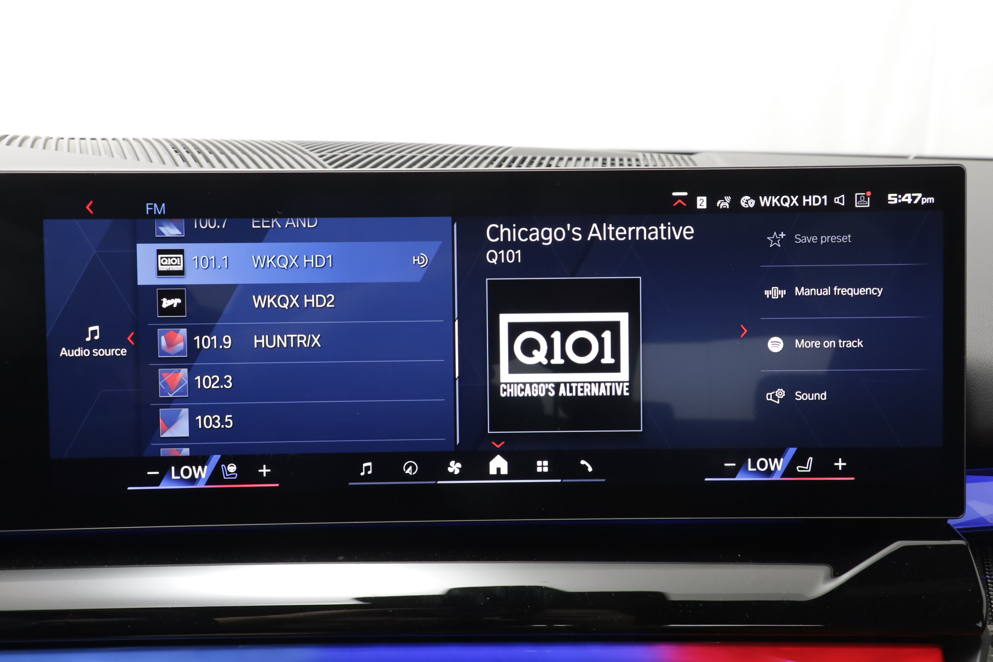 New 2027 BMW M5 w/ Carbon Package AWD/4WD image 11
