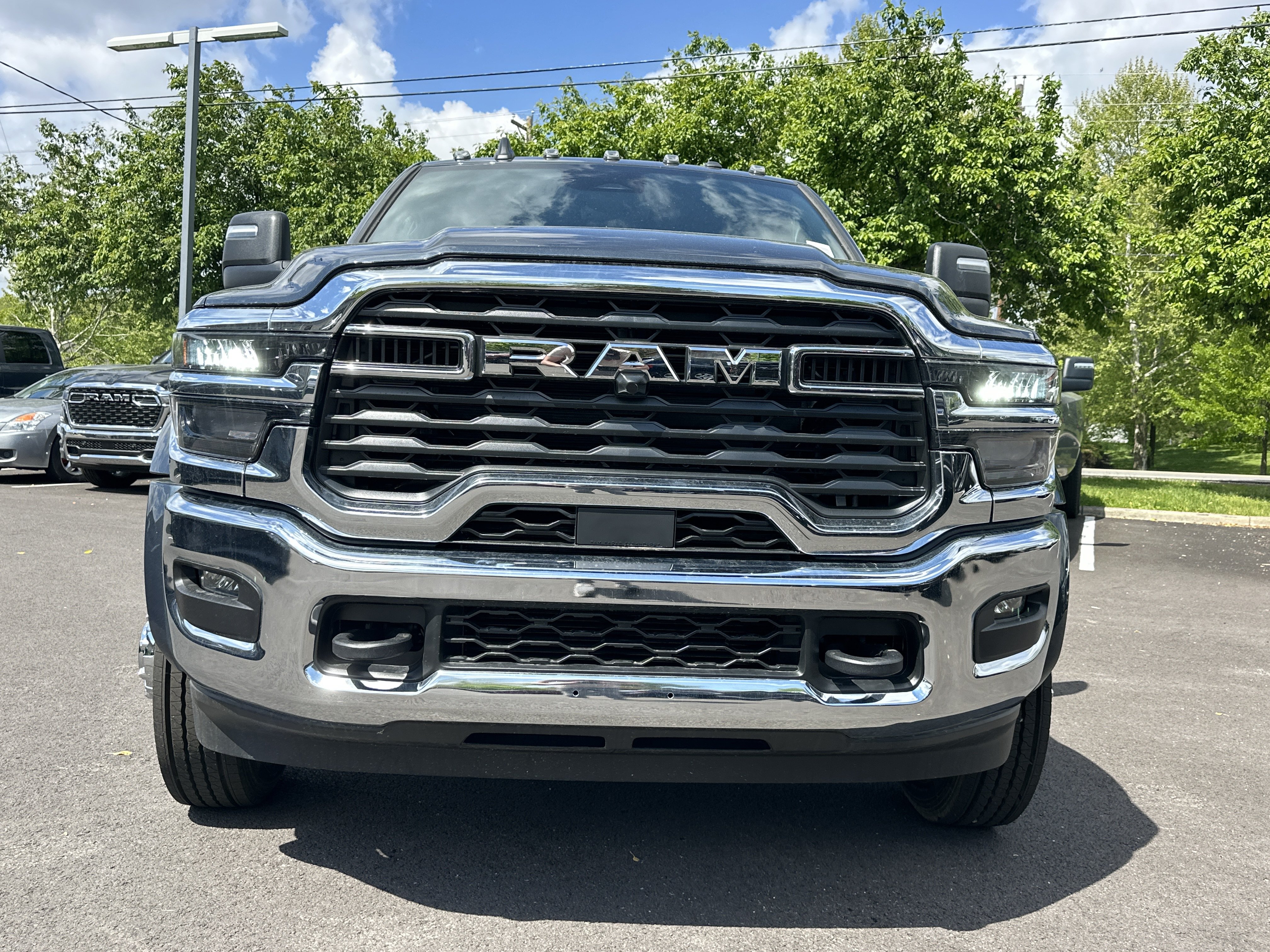 New 2026 RAM 5500 4x4 Crew Cab image 21