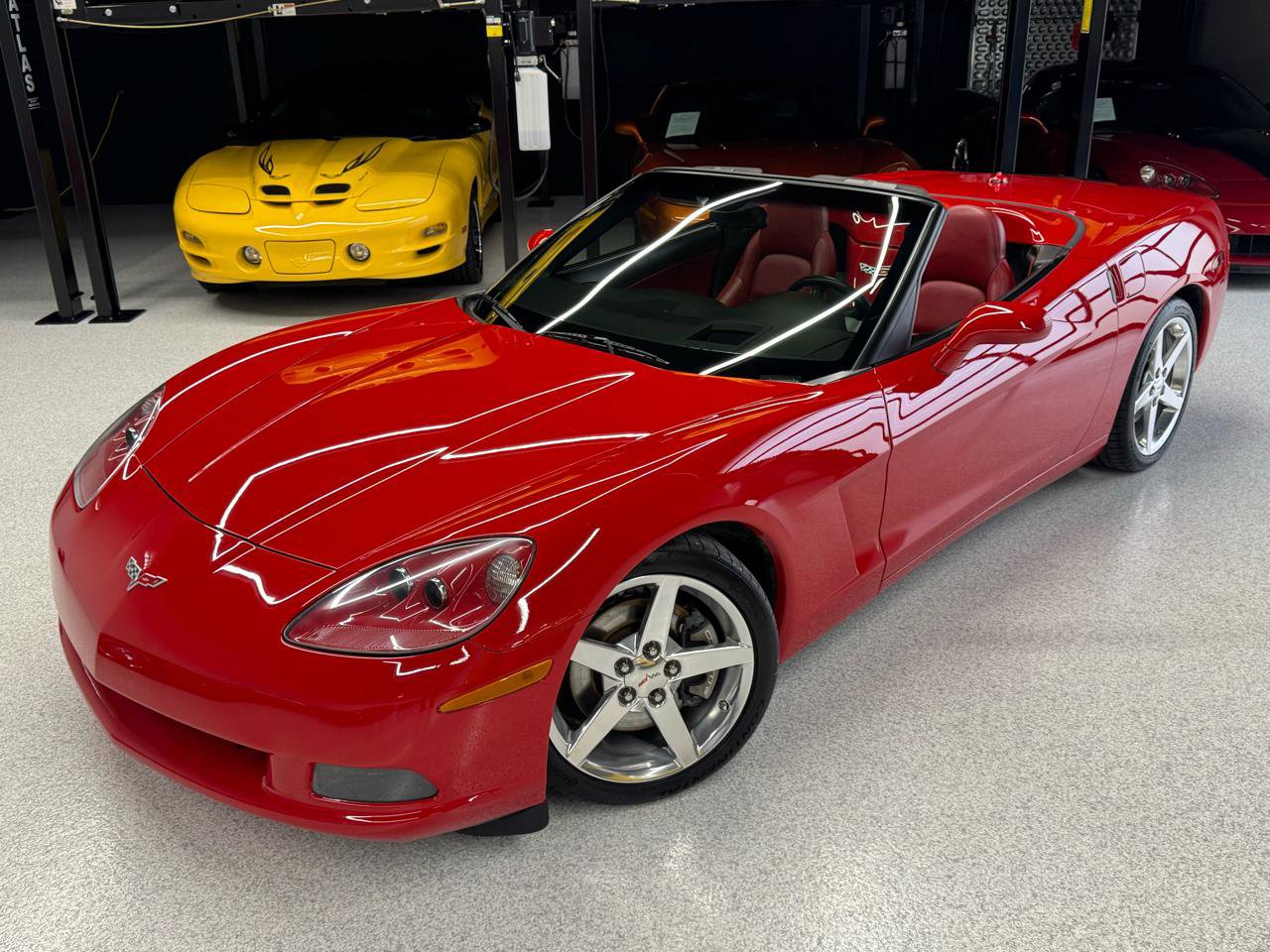 Used 2005 Chevrolet Corvette Convertible w/ Preferred Equipment Group image 3