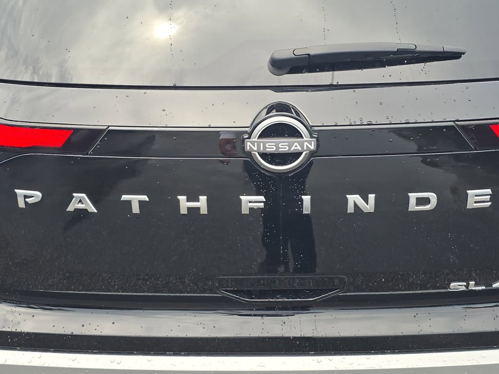 Used 2024 Nissan Pathfinder SL image 7