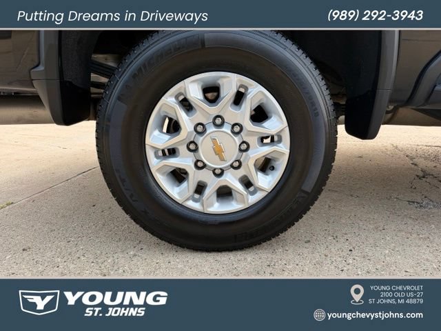 Used 2022 Chevrolet Silverado 2500 LT w/ Convenience Package AWD/4WD image 11
