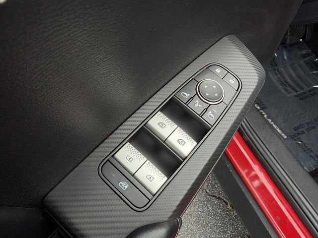 Used 2023 Mitsubishi Outlander SE image 10