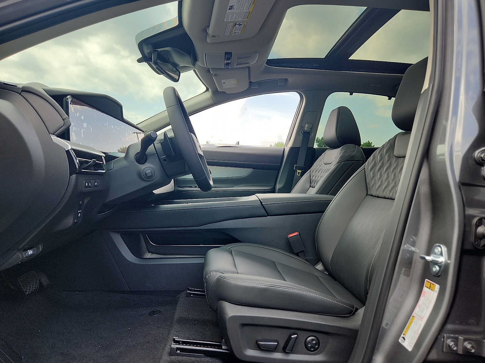 New 2026 Nissan Murano Platinum w/ Cargo Package AWD/4WD image 9
