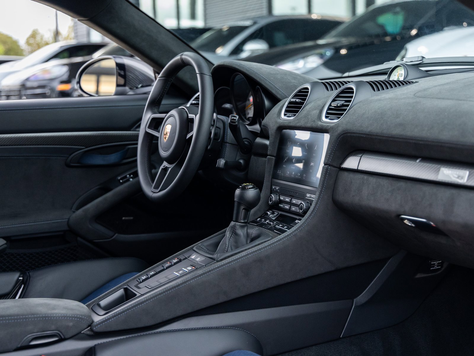 Used 2025 Porsche 718 Cayman GT4 RS image 51