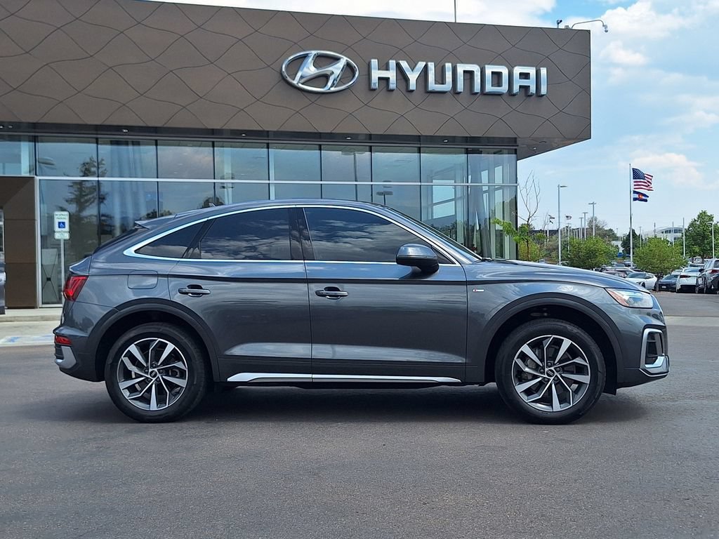 Used 2022 Audi Q5 2.0T Premium AWD/4WD image 2