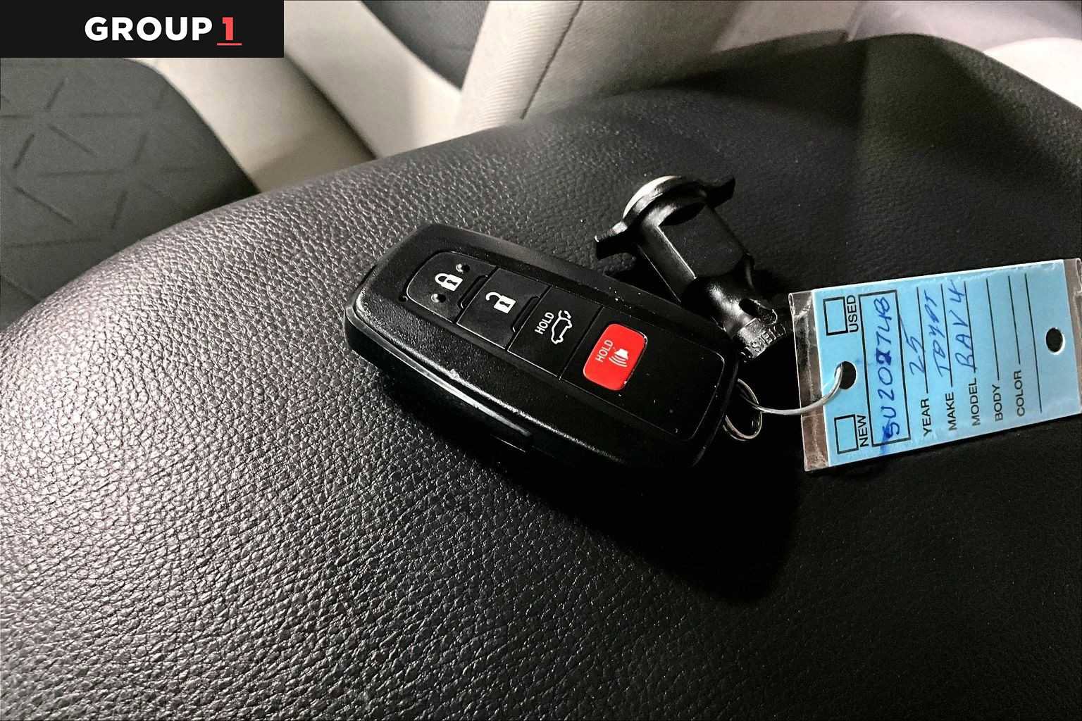 Used 2025 Toyota RAV4 XLE image 14