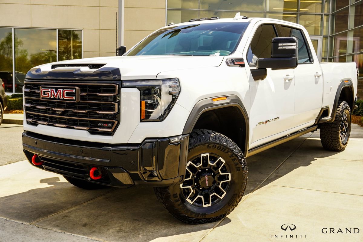Used 2026 GMC Sierra 2500 AT4X image 1