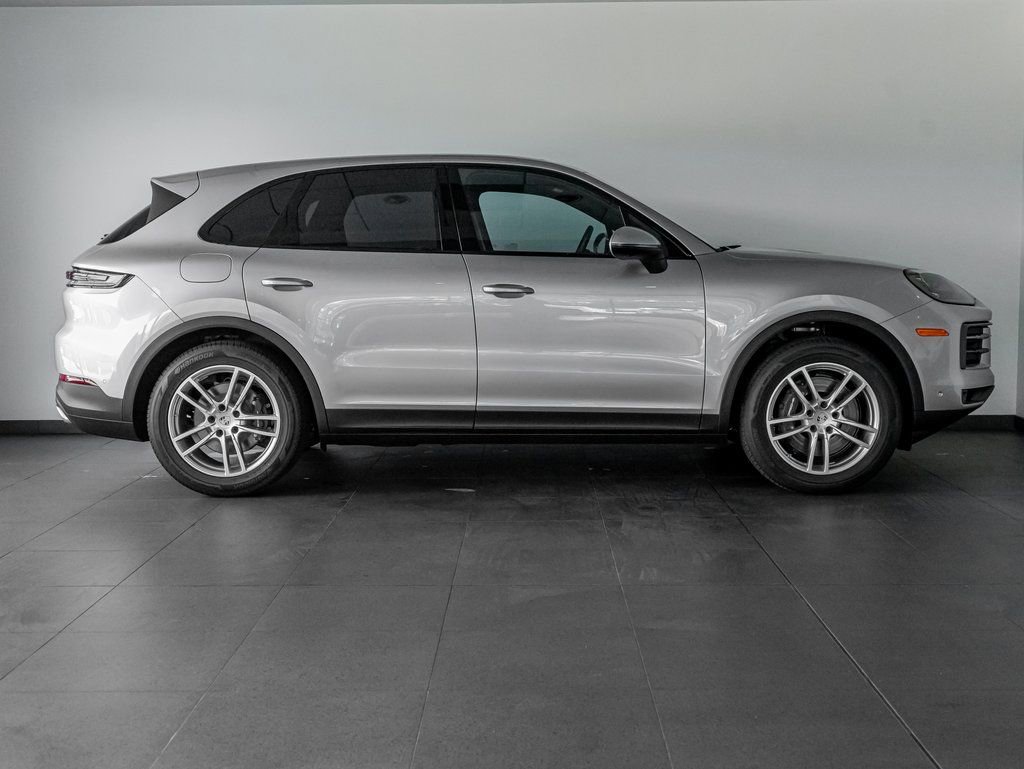 Certified 2025 Porsche Cayenne image 7