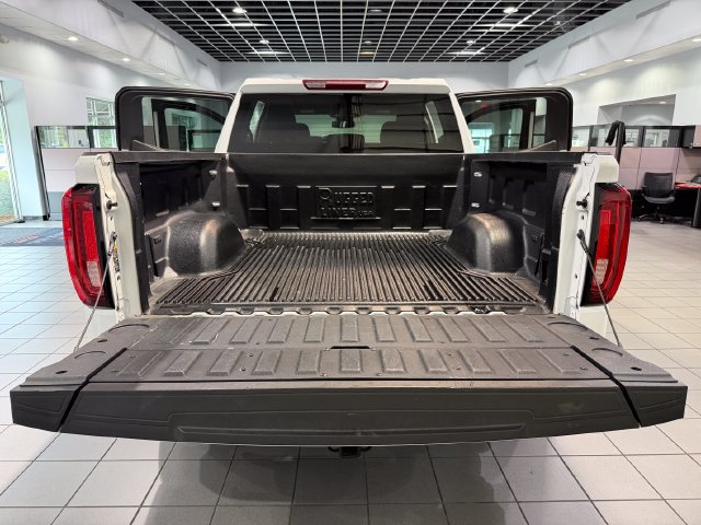 Used 2025 GMC Sierra 1500 SLT AWD/4WD image 10