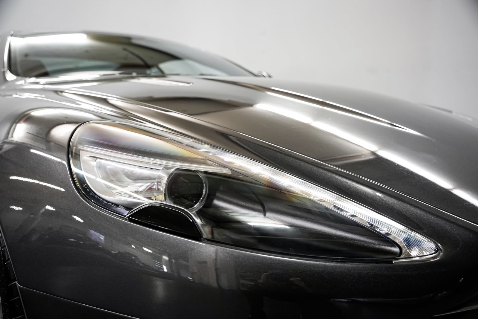 Used 2014 Aston Martin DB9 Coupe RWD image 36