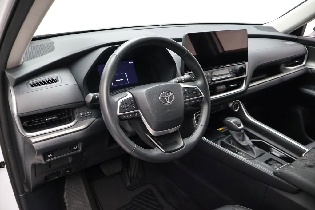 Certified 2025 Toyota Grand Highlander FWD image 15