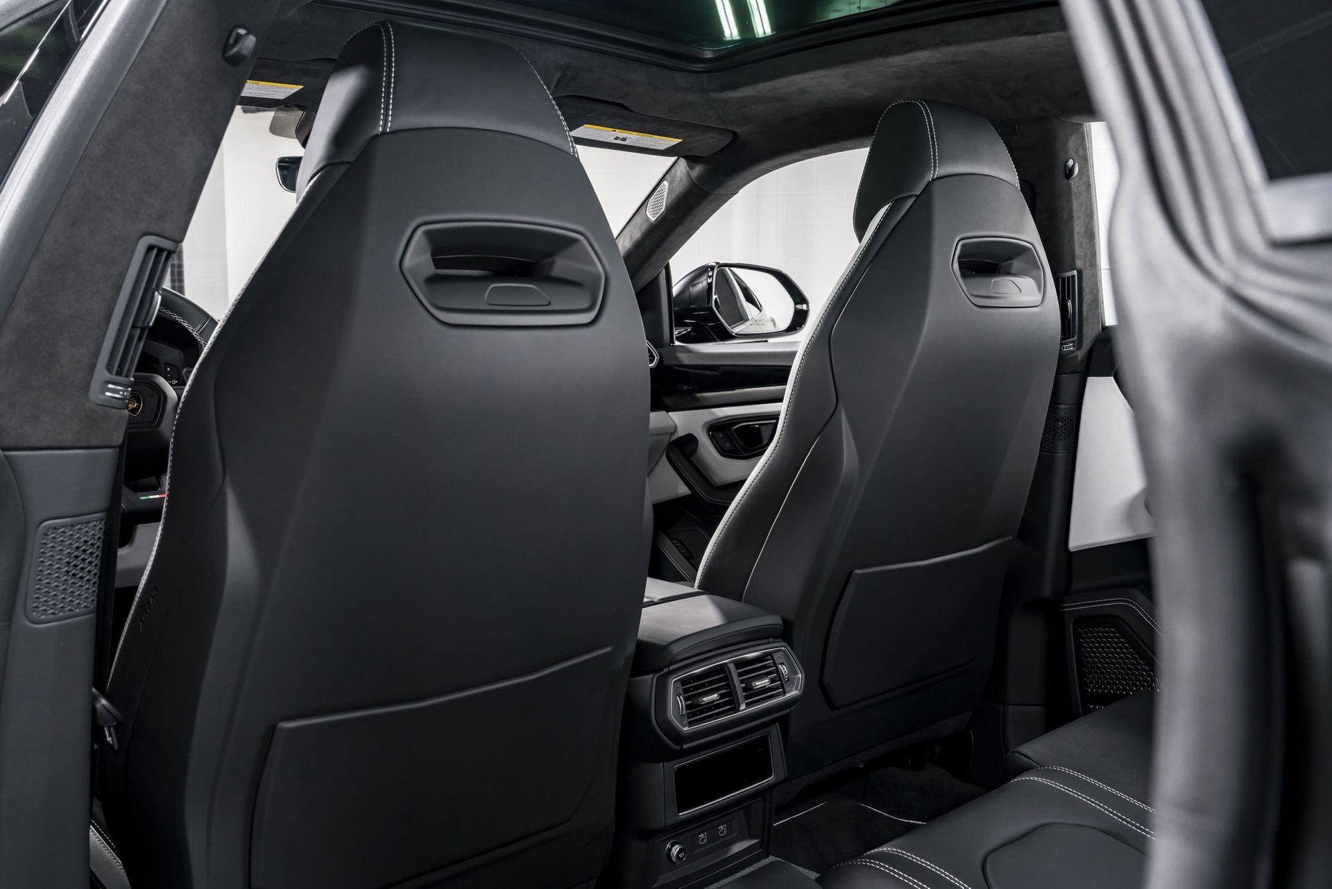 Used 2024 Lamborghini Urus S image 30