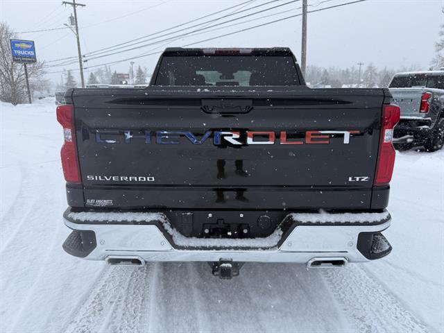 Used 2023 Chevrolet Silverado 1500 LTZ w/ Z71 Off-Road Package AWD/4WD image 4