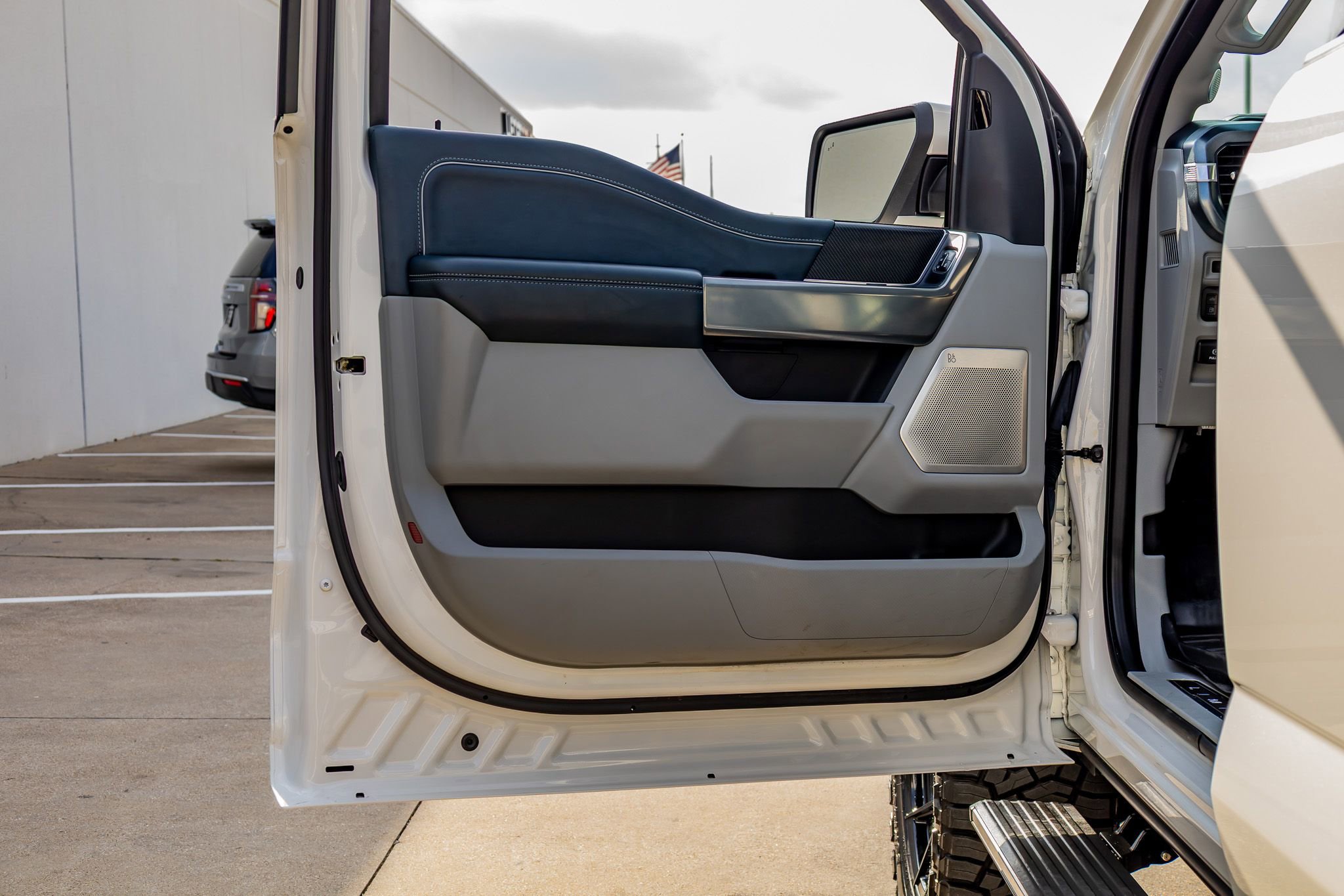 Used 2023 Ford F150 Limited AWD/4WD image 37