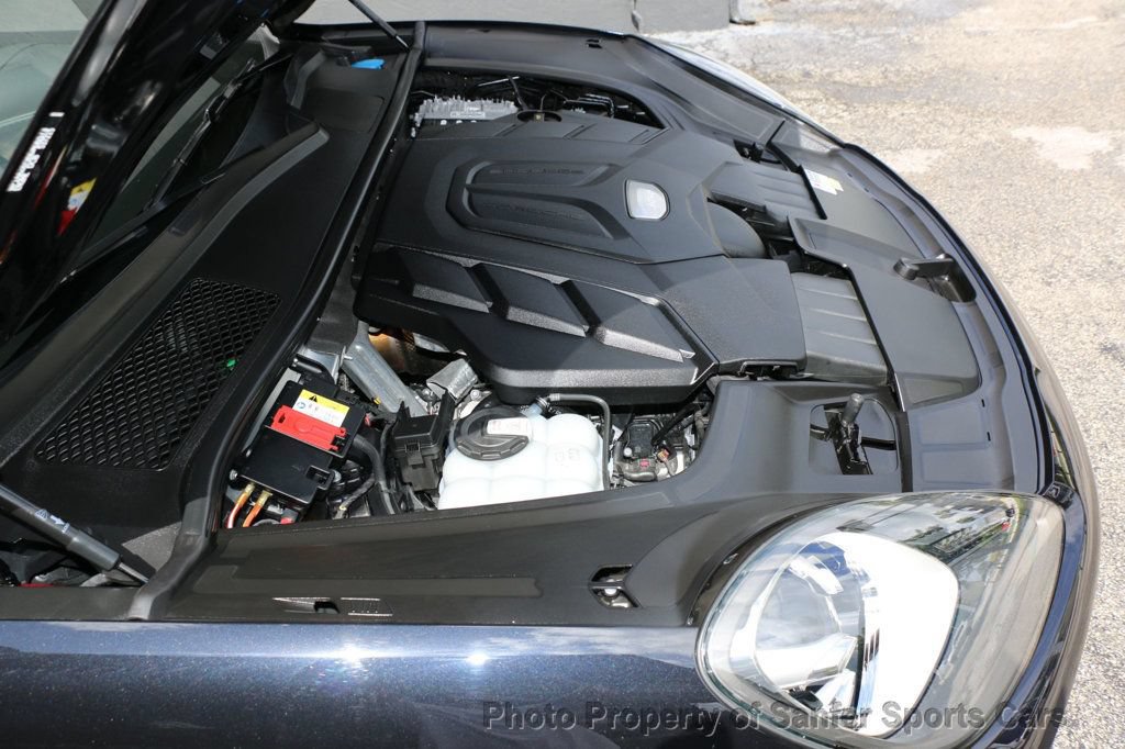 Used 2022 Porsche Cayenne Platinum Edition AWD/4WD image 11