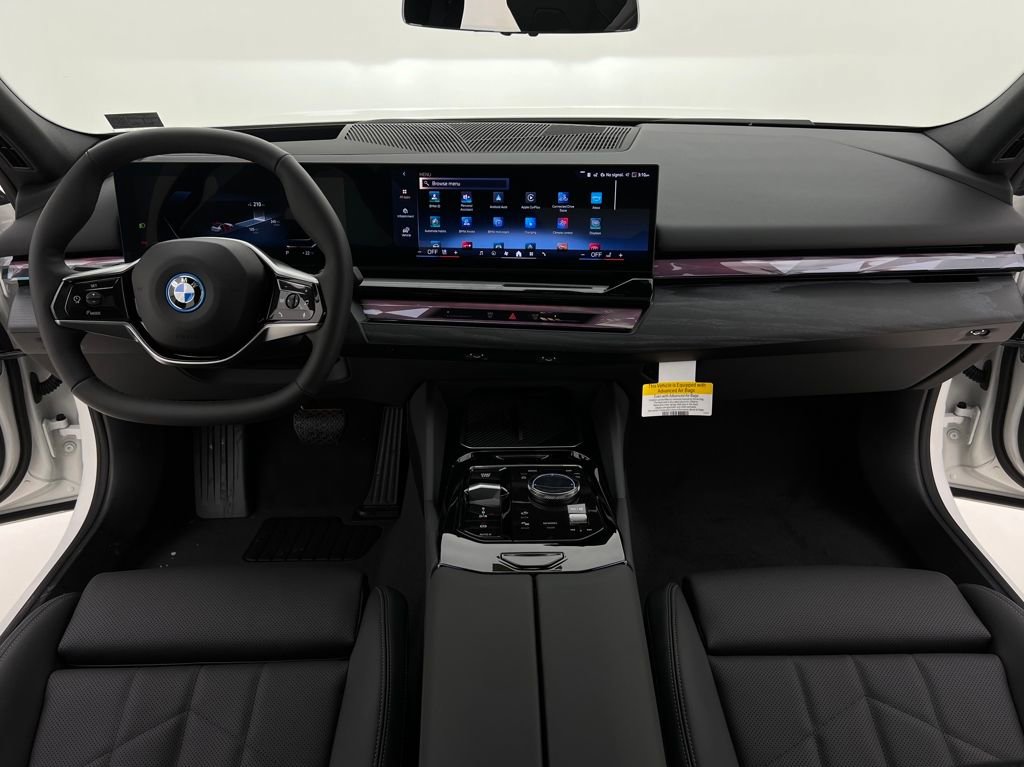 New 2026 BMW i5 eDrive40 w/ Premium Package image 13