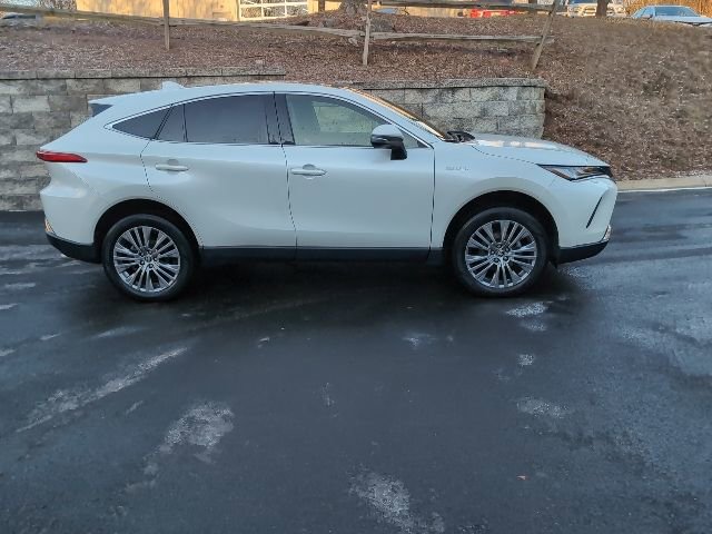 Used 2021 Toyota Venza Limited w/ Advanced Technology Package image 2