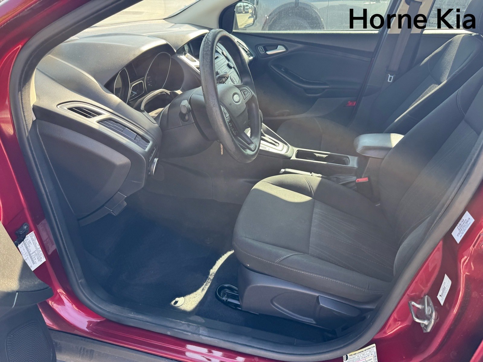 Used 2016 Ford Focus SE FWD image 9