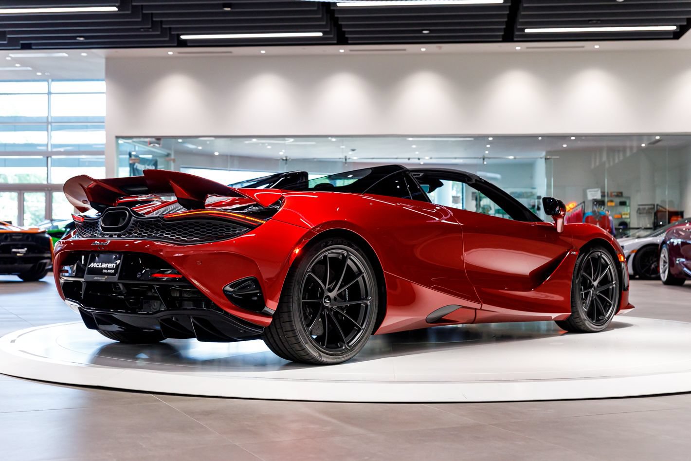 Used 2027 McLaren 750S Spider RWD image 25