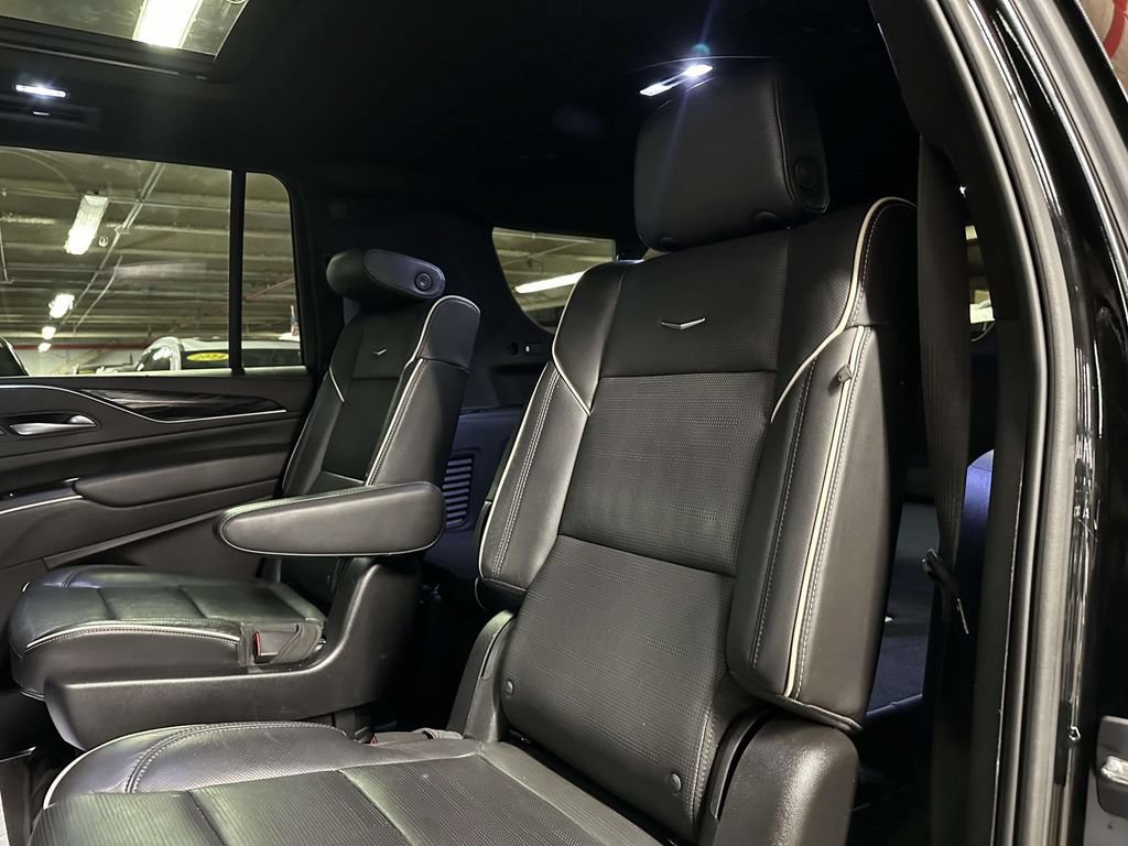 Used 2022 Cadillac Escalade ESV Sport w/ Touring Package AWD/4WD image 11