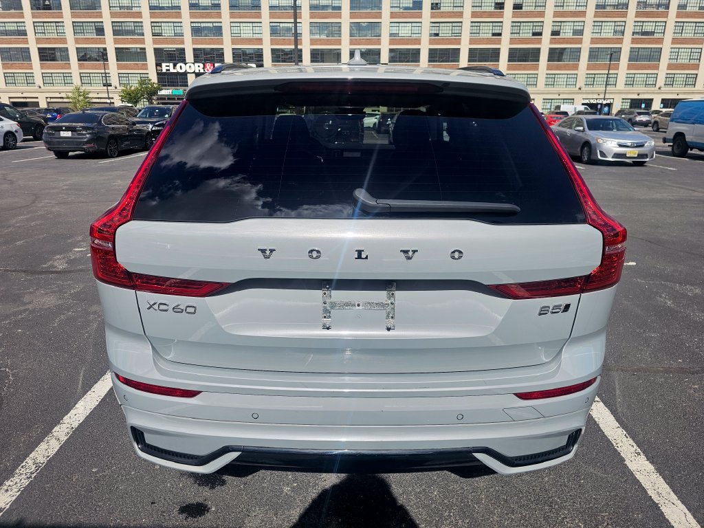 Certified 2024 Volvo XC60 B5 Ultimate w/ Climate Package AWD/4WD image 29