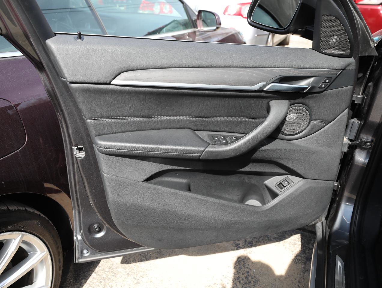 Used 2018 BMW X1 xDrive28i w/ Premium Package AWD/4WD image 18