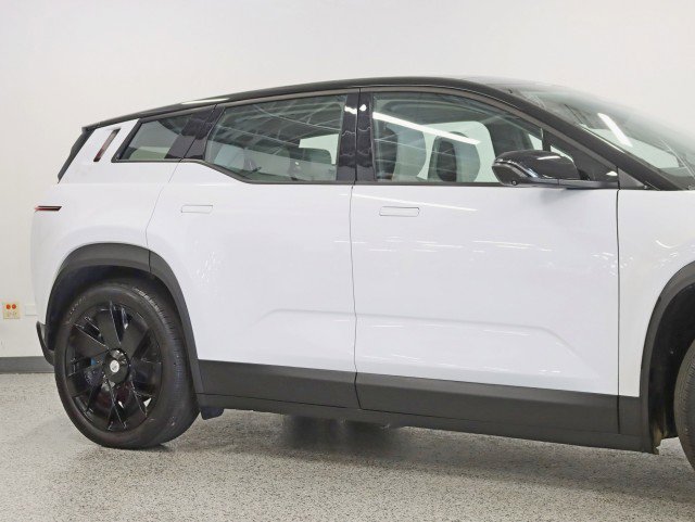 Used 2023 Fisker Ocean Extreme image 3