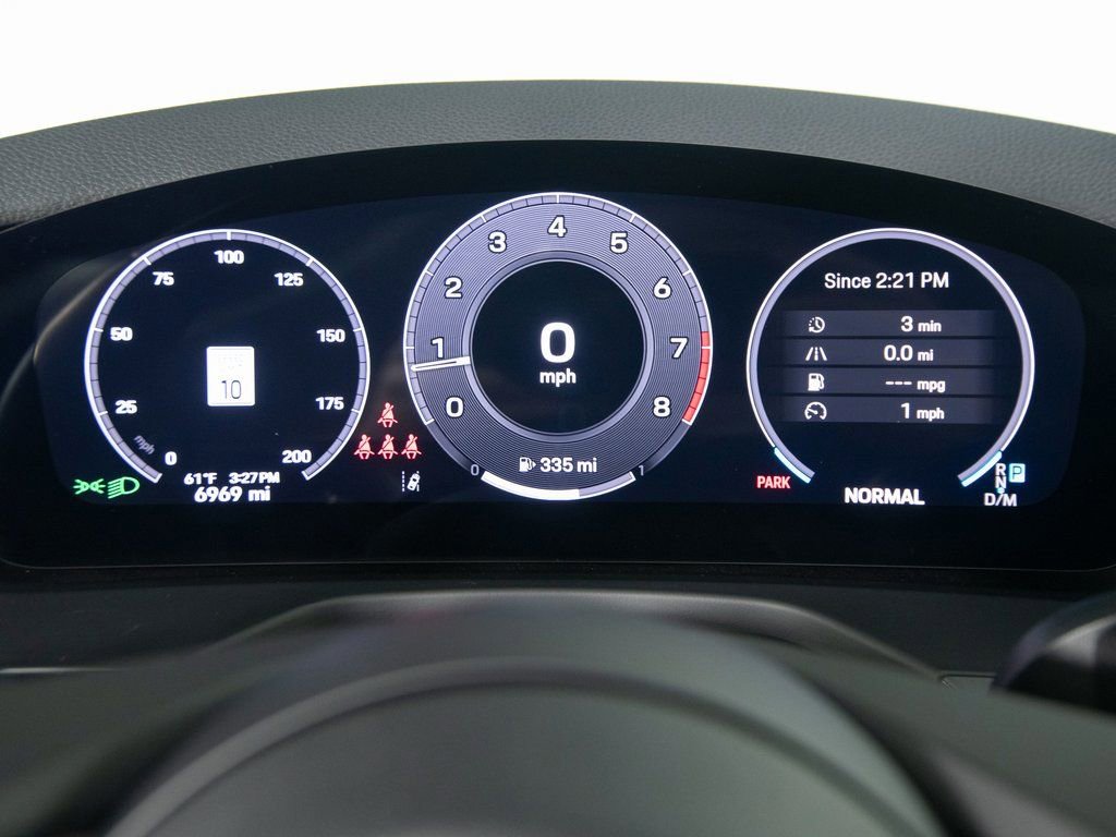 Certified 2025 Porsche Panamera 4 image 22