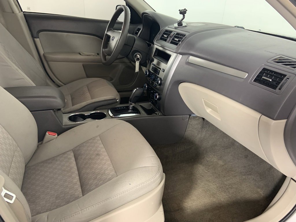 Used 2011 Ford Fusion S image 15