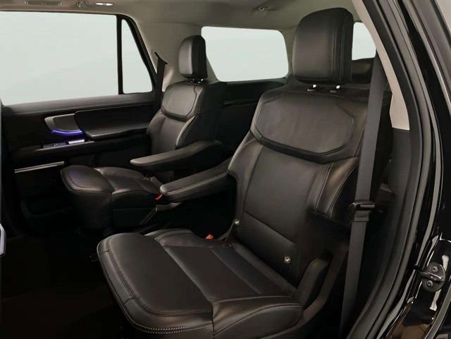 Used 2025 Ford Expedition Platinum AWD/4WD image 60