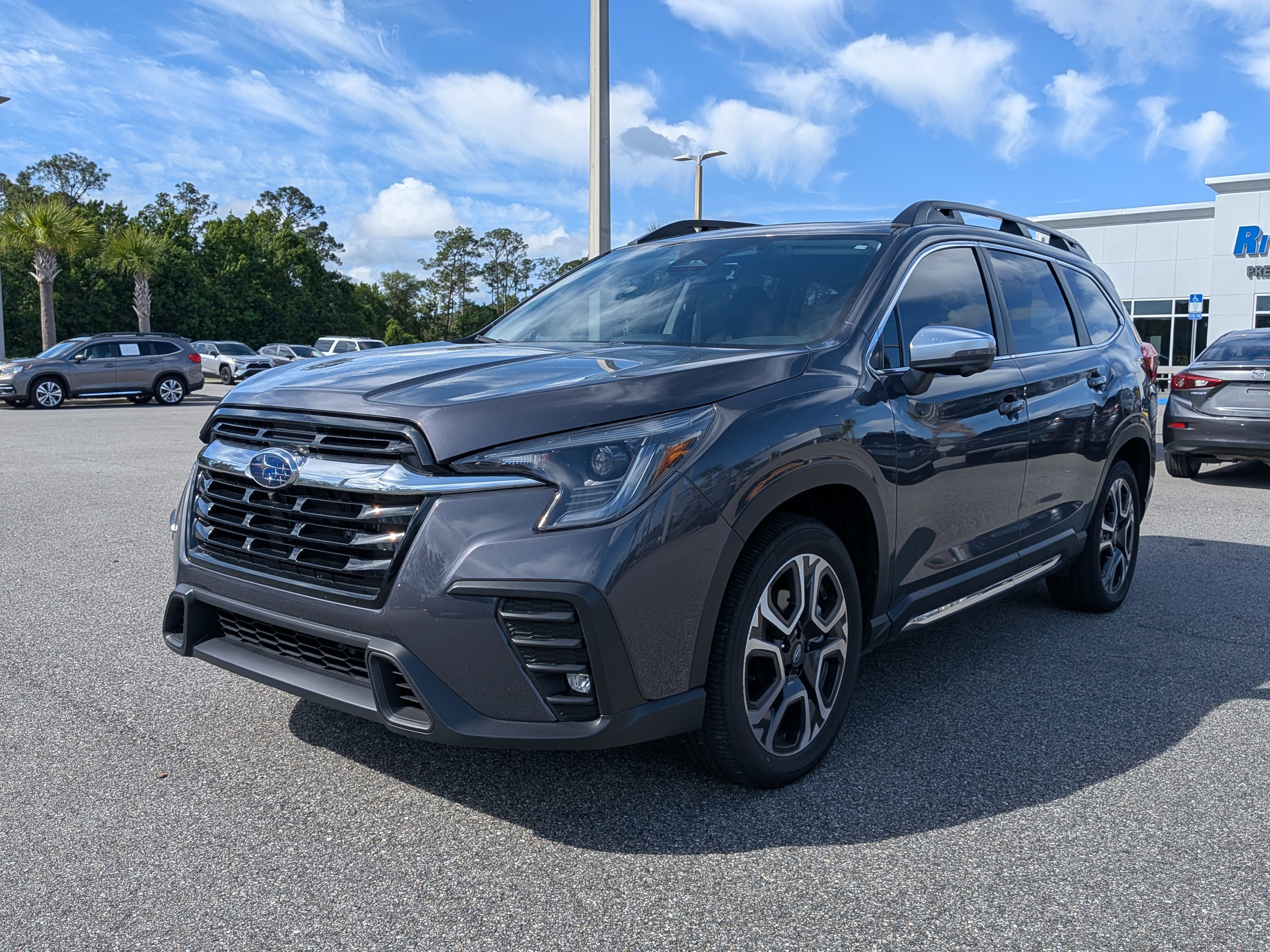 Certified 2023 Subaru Ascent Limited w/ Technology Package image 8