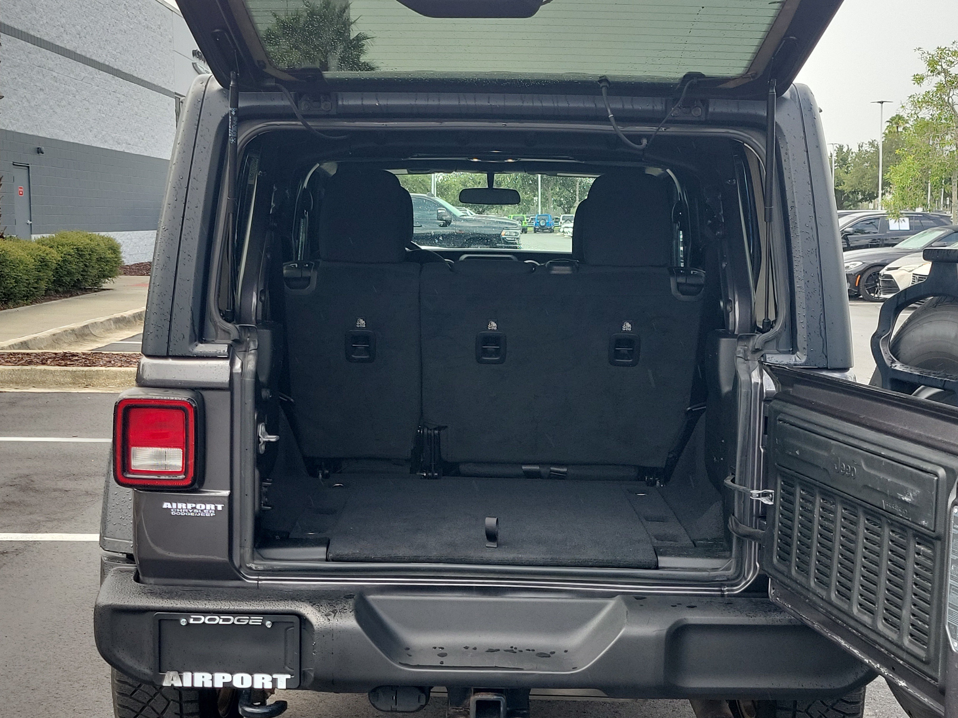 Used 2020 Jeep Wrangler Unlimited Sport S AWD/4WD image 7