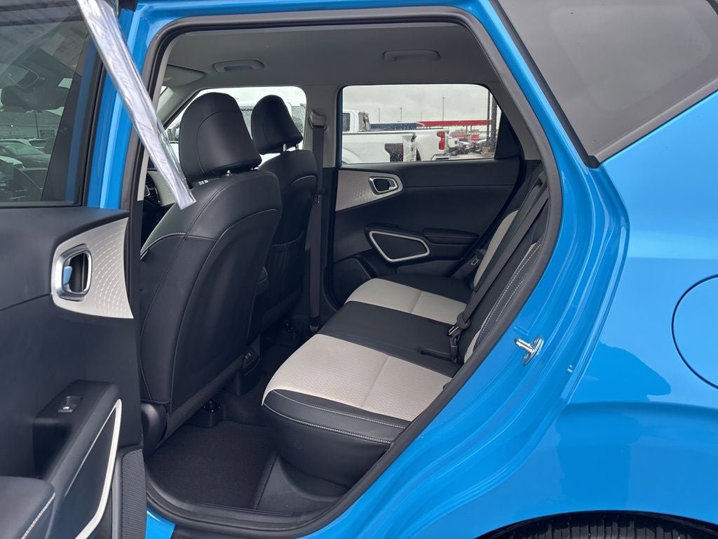 Used 2023 Kia Soul GT-Line FWD image 27