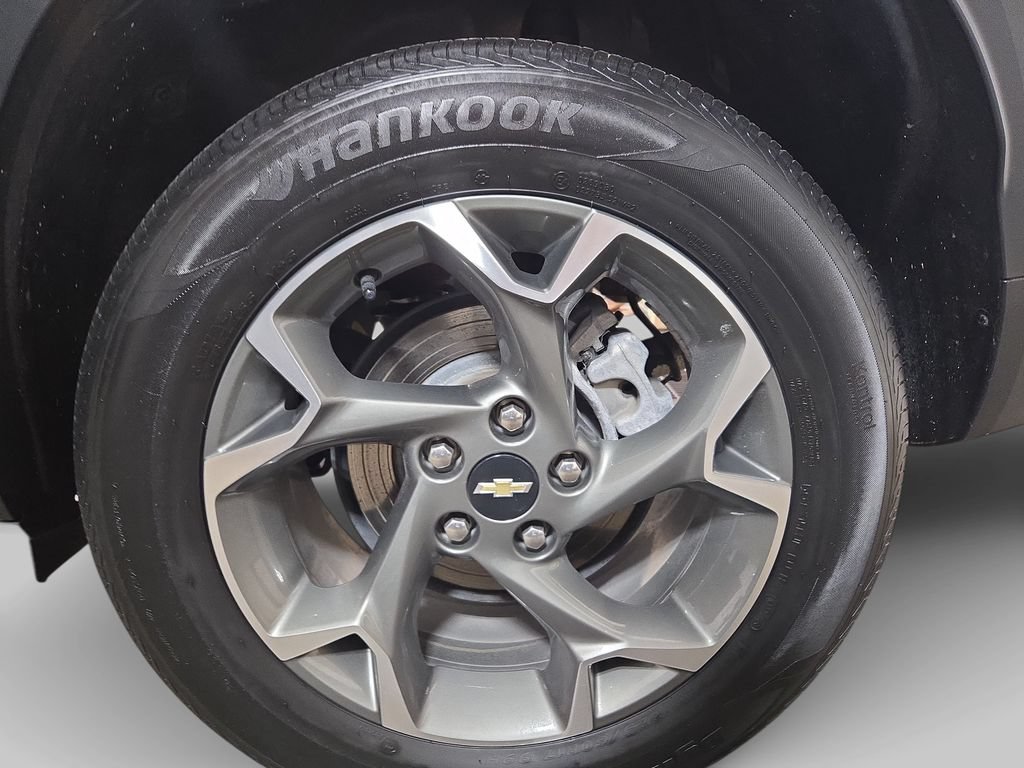 Used 2024 Chevrolet Trax LT w/ Driver Confidence Package FWD image 35