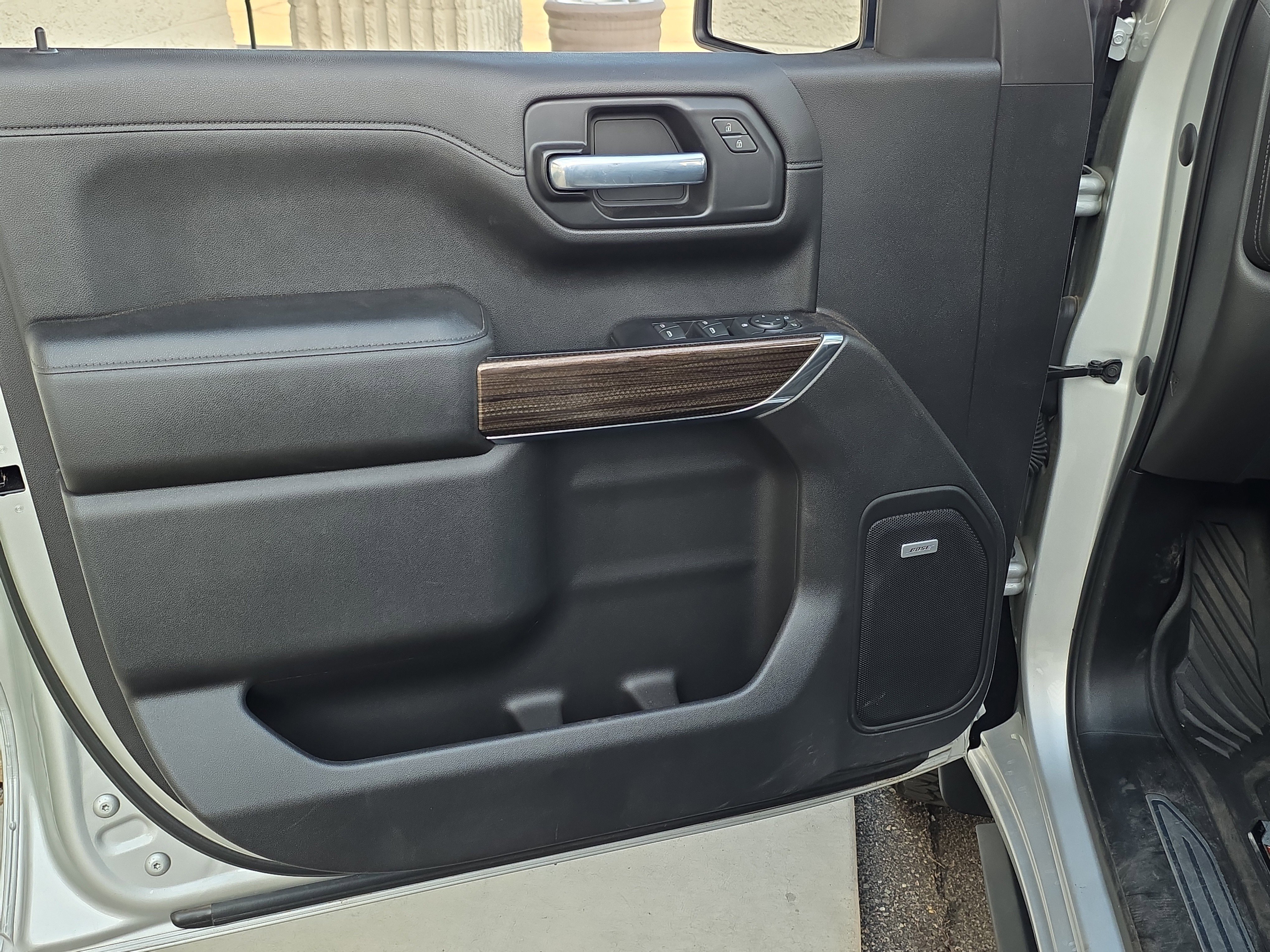 Used 2021 Chevrolet Silverado 1500 LT Trail Boss w/ Convenience Package II image 12